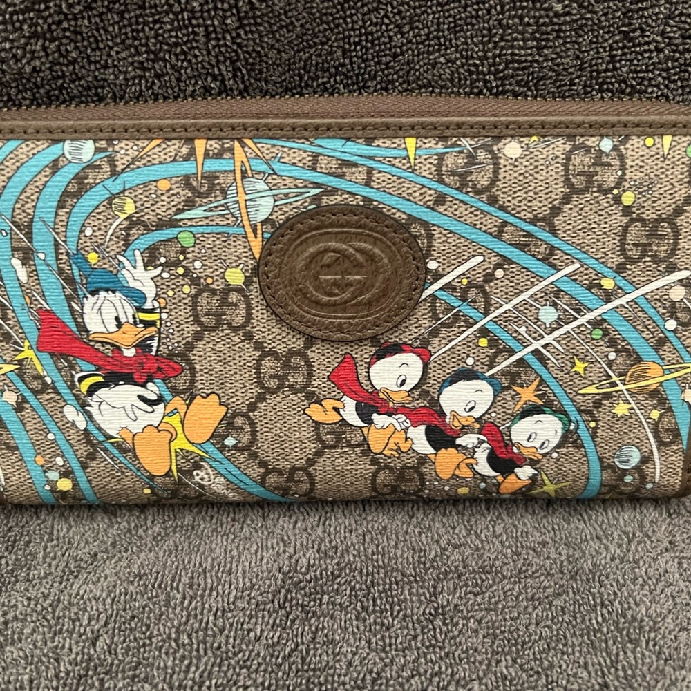 DISNEY X GUCCI DONALD DUCK ZIP AROUND WALLET